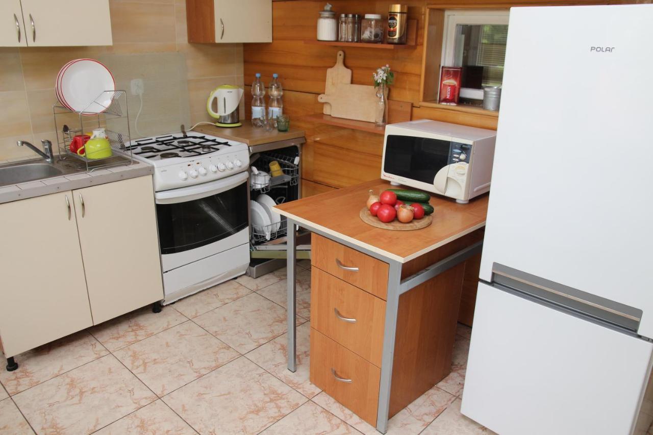 Zamsowka Villa Guciow Ngoại thất bức ảnh