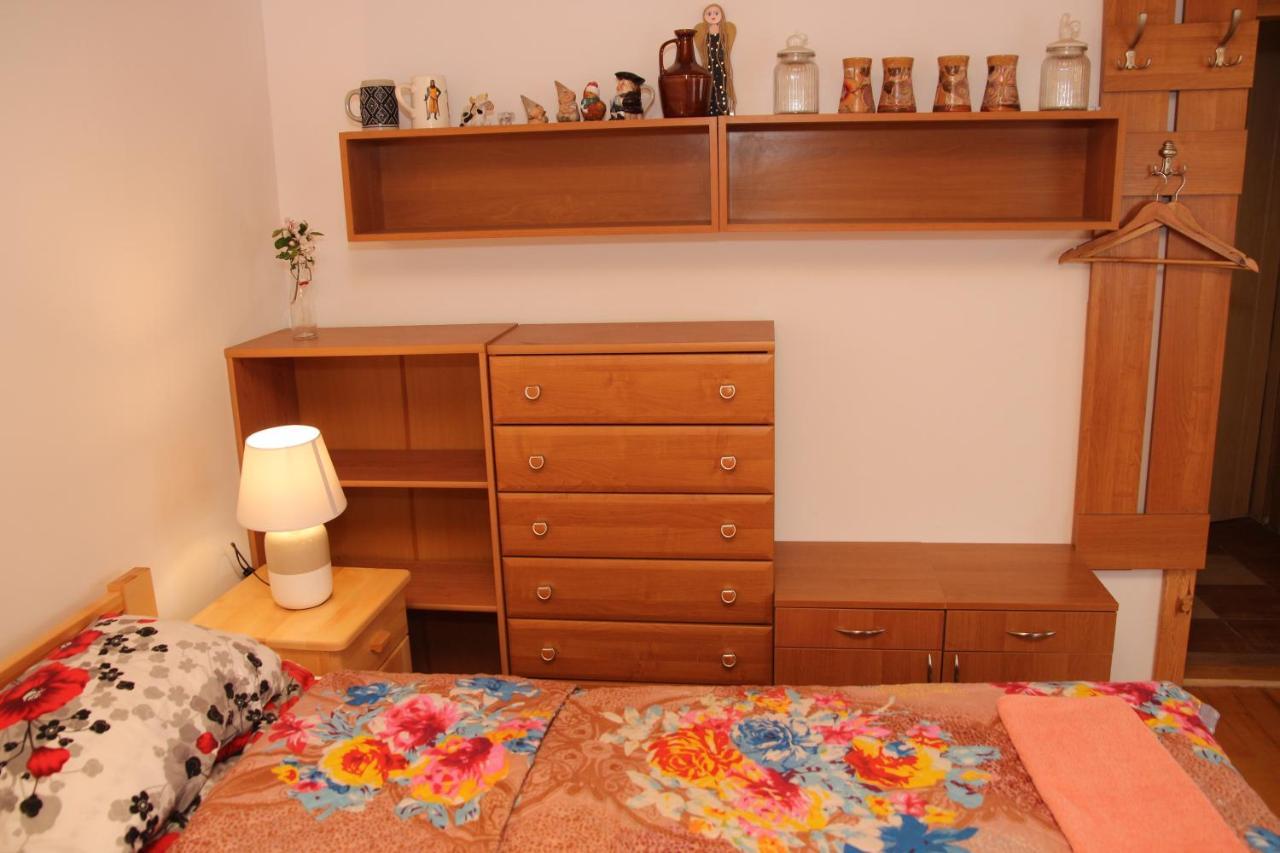 Zamsowka Villa Guciow Ngoại thất bức ảnh